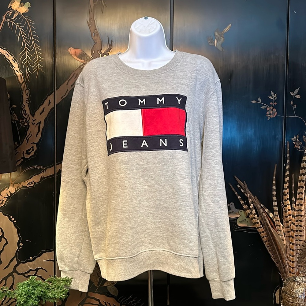 Vintage 90’s Tommy Jeans Crew Neck sweatshirt size large.